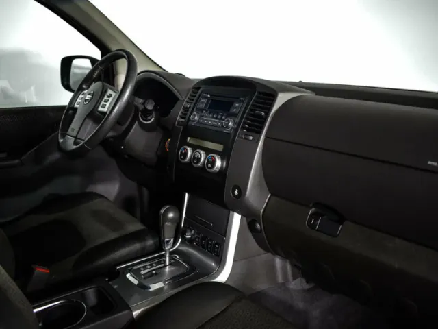 Nissan Pathfinder, III — фото 7