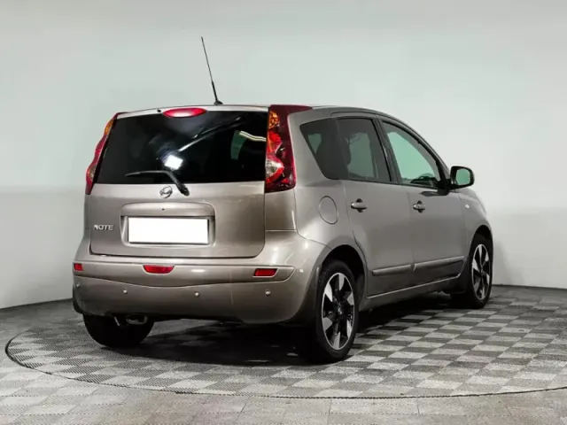 Nissan Note — фото 5