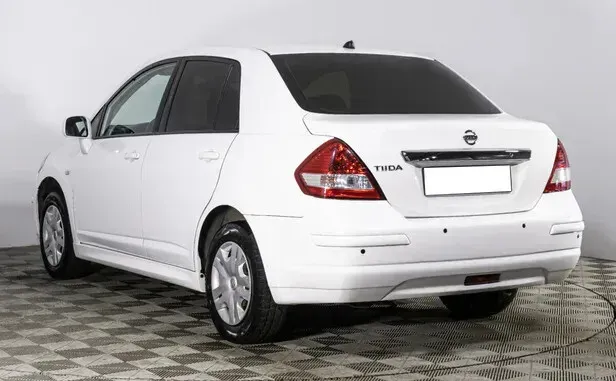Nissan Tiida, I Рестайлинг — фото 4