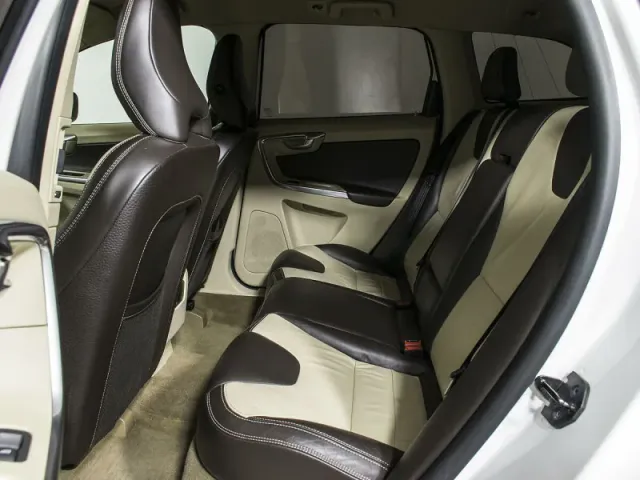 Volvo XC60, I — фото 14