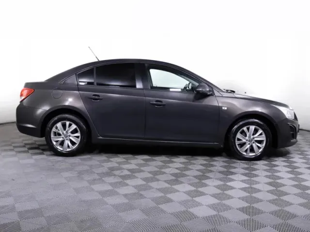 Chevrolet Cruze, I Рестайлинг — фото 4