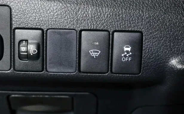 Toyota Corolla, XI (E160, E170, E180) — фото 10