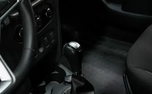 Renault Logan, II Рестайлинг — фото 12