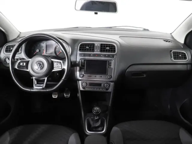 Volkswagen Polo, V Рестайлинг — фото 11