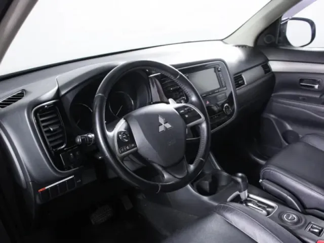 Mitsubishi Outlander, III — фото 15