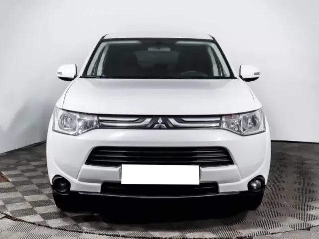 Mitsubishi Outlander, III — фото 2