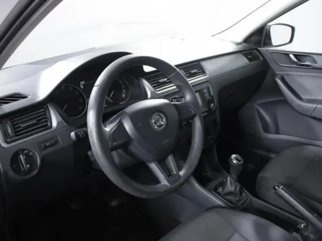 Skoda Rapid, I — фото 15