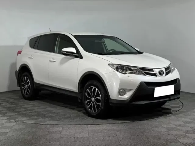 Toyota RAV4, IV (XA40) — фото 3