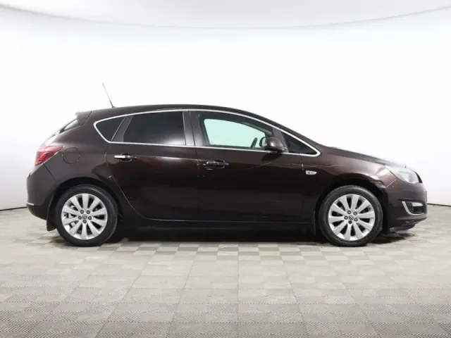 Opel Astra — фото 3