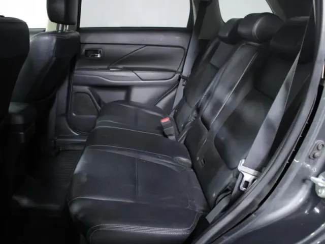 Mitsubishi Outlander, III Рестайлинг 2 — фото 11