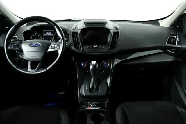 Ford Kuga, II Рестайлинг — фото 12