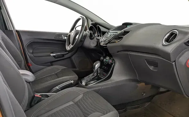 Ford Fiesta, Mk6 Рестайлинг — фото 7