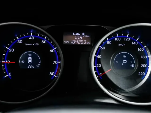 Hyundai ix35, I — фото 10