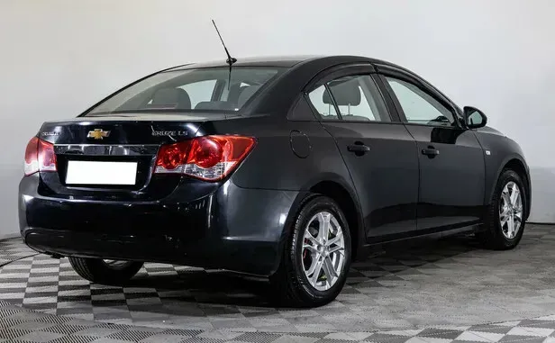 Chevrolet Cruze, I — фото 2