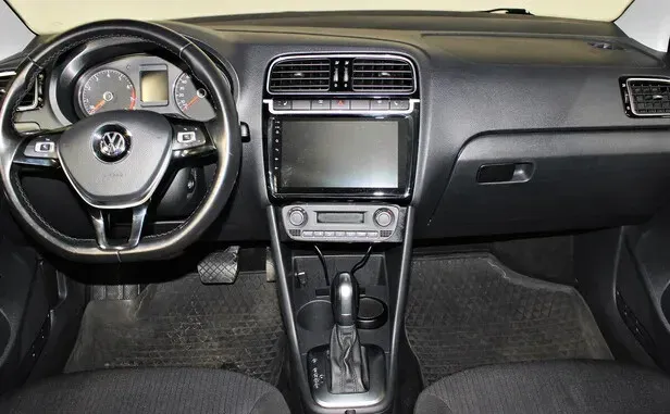 Volkswagen Polo, V Рестайлинг — фото 5
