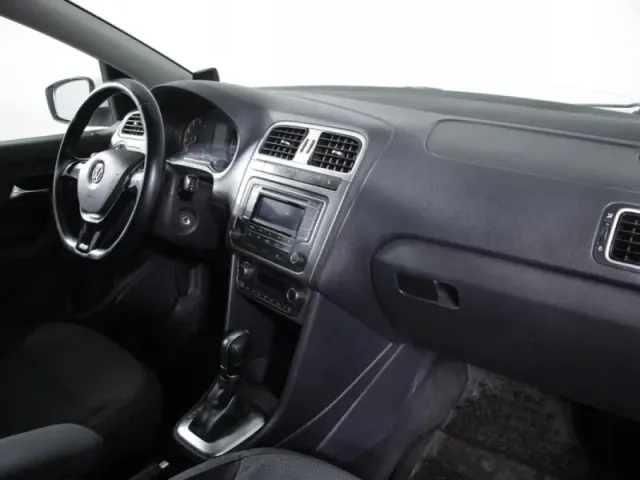 Volkswagen Polo, V Рестайлинг — фото 9