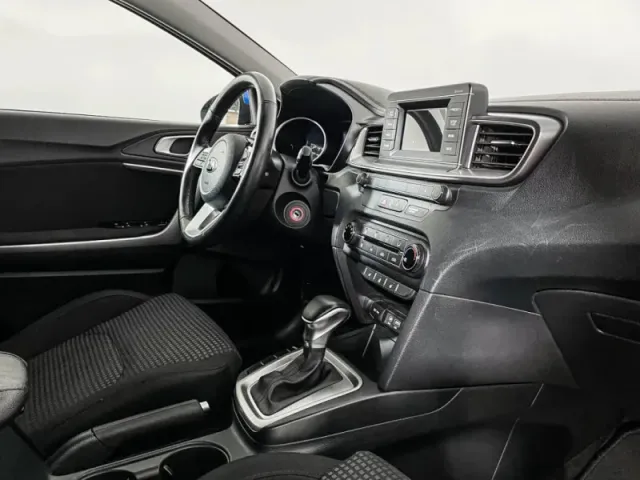 Kia Ceed, III — фото 11
