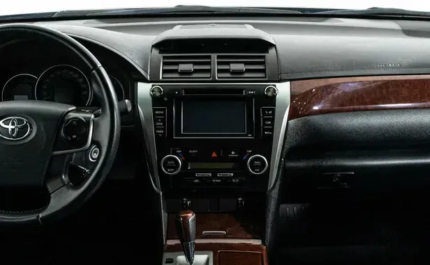Toyota Camry, VII (XV50) — фото 10
