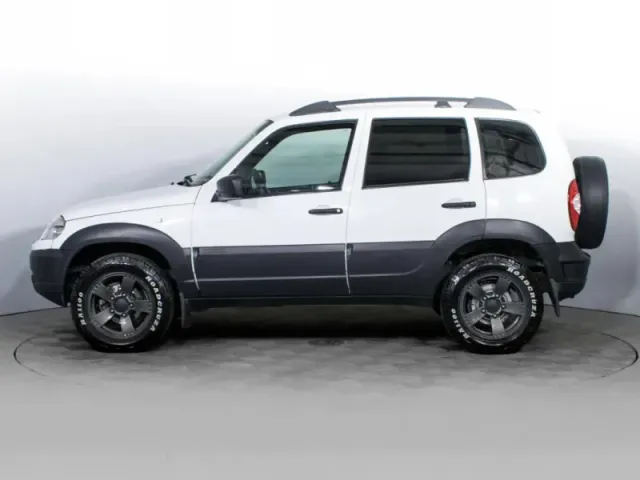 Chevrolet Niva — фото 8