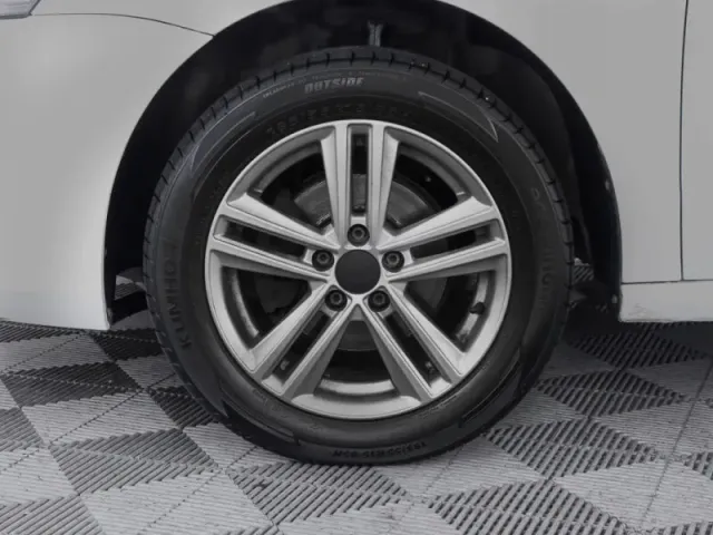 Volkswagen Polo, V Рестайлинг — фото 10