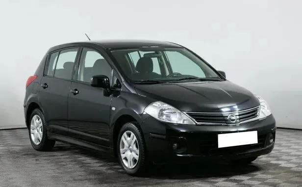 Nissan Tiida, I Рестайлинг — фото 3