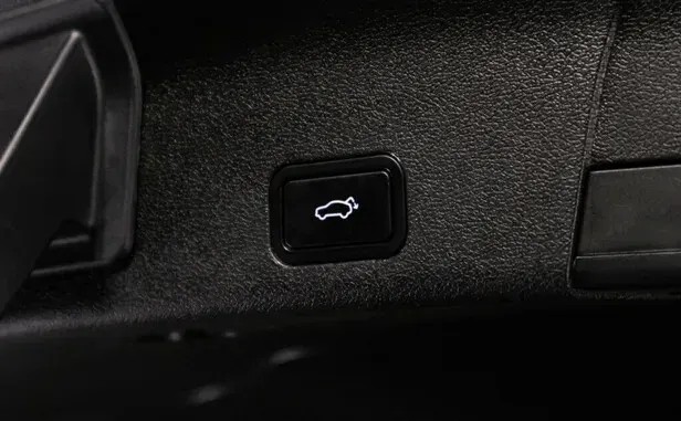 Geely Atlas Pro — фото 15