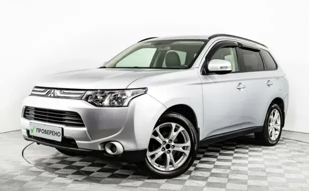 Mitsubishi Outlander, III — фото 1