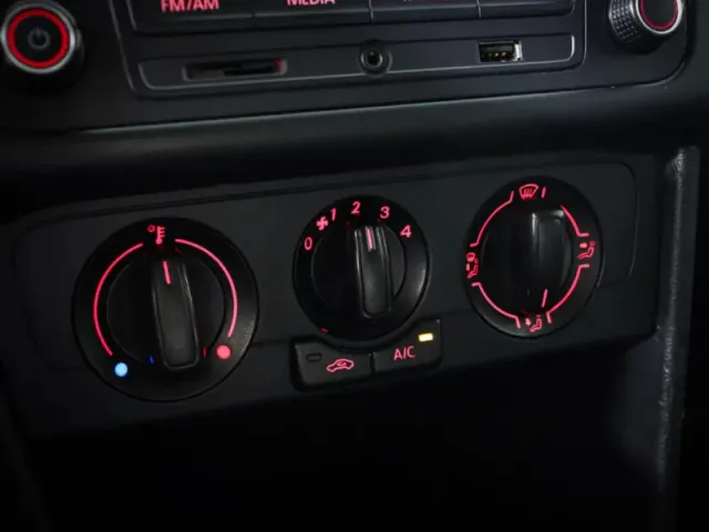 Volkswagen Polo, V Рестайлинг — фото 18