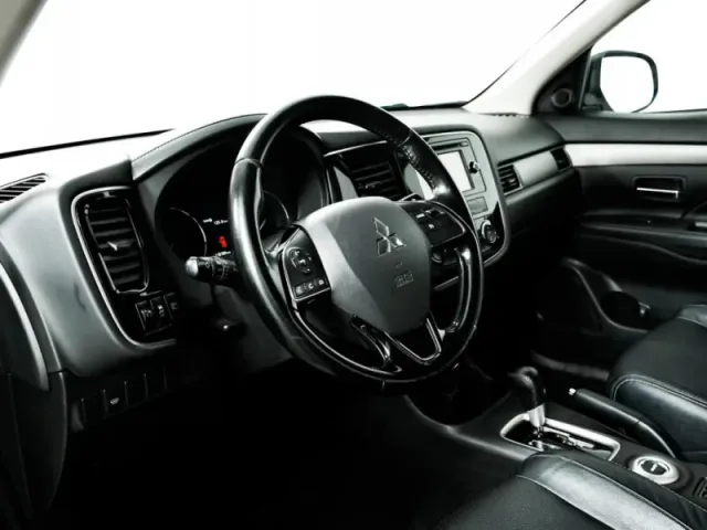 Mitsubishi Outlander, III Рестайлинг 2 — фото 13