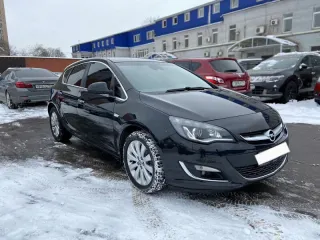 Opel Astra — фото 1