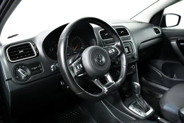 Volkswagen Polo, V Рестайлинг — фото 14