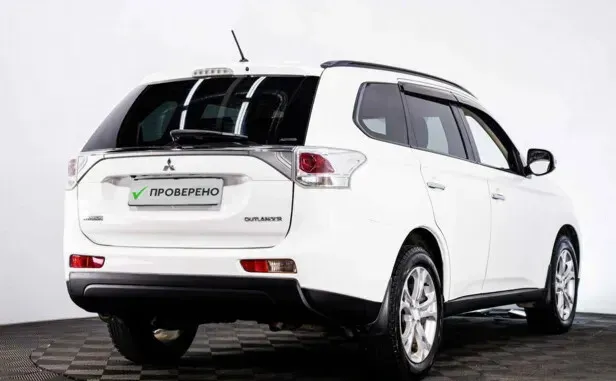 Mitsubishi Outlander, III — фото 2