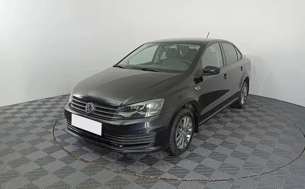 Volkswagen Polo, V Рестайлинг — фото 1