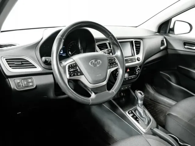 Hyundai Solaris, II — фото 25