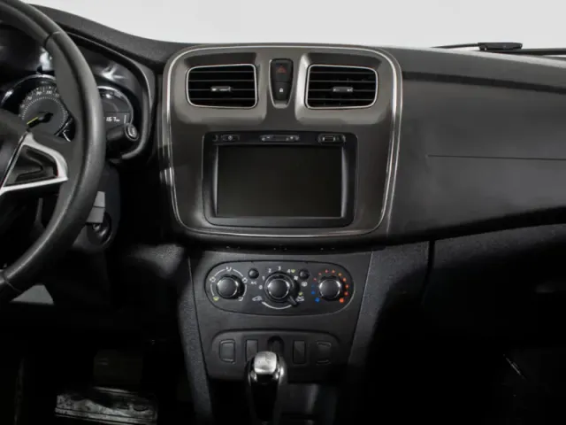 Renault Logan, II Рестайлинг — фото 14