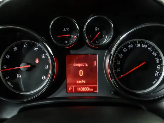 Opel Astra, J Рестайлинг — фото 14