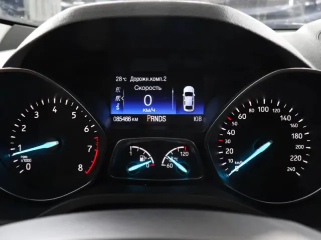 Ford Kuga, II Рестайлинг — фото 12