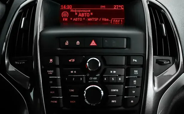 Opel Astra, J Рестайлинг — фото 9
