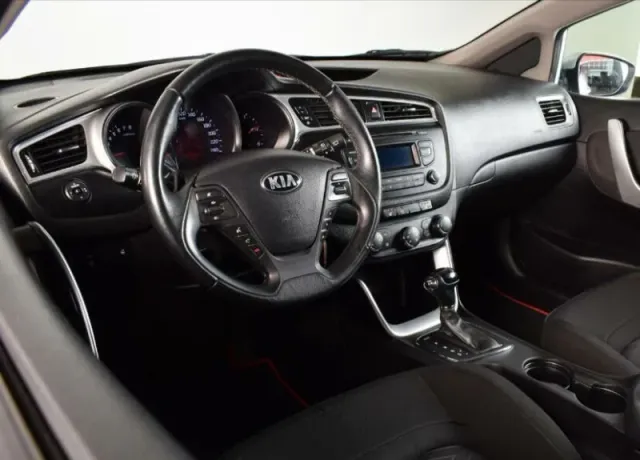 Kia Ceed, II Рестайлинг — фото 4