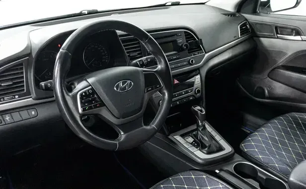 Hyundai Elantra, VI (AD) — фото 7