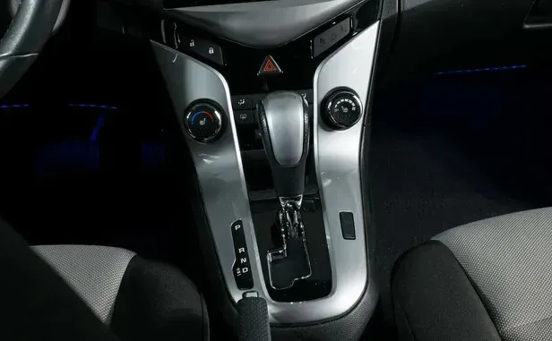 Chevrolet Cruze, I Рестайлинг — фото 9