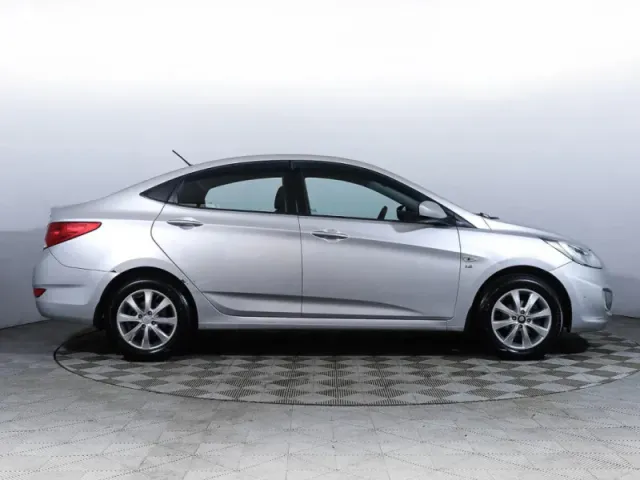 Hyundai Solaris, I — фото 4
