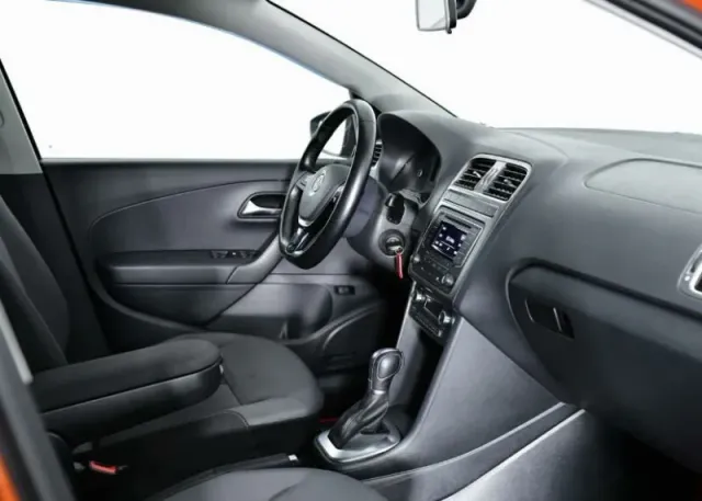 Volkswagen Polo, V Рестайлинг — фото 4
