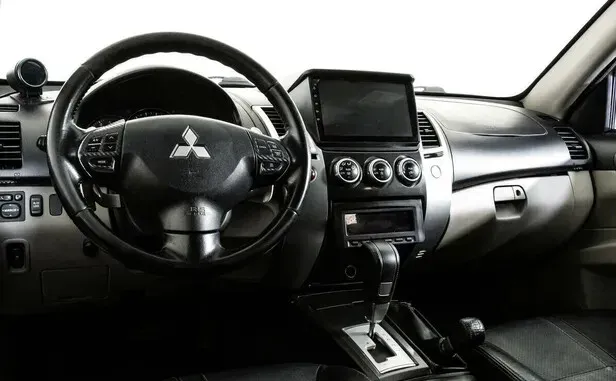Mitsubishi Pajero Sport, II Рестайлинг — фото 6