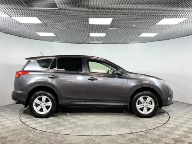 Toyota RAV4, IV (XA40) — фото 4