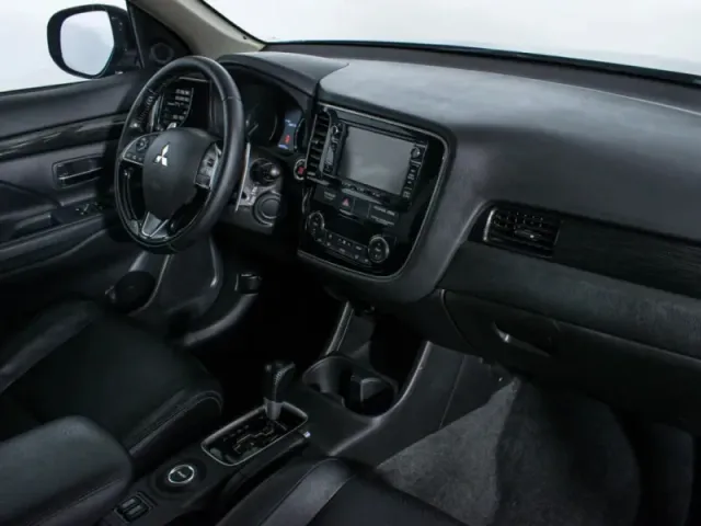Mitsubishi Outlander, III Рестайлинг 2 — фото 9