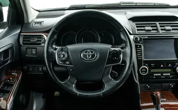 Toyota Camry, VII (XV50) — фото 12
