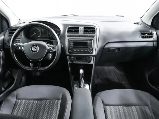 Volkswagen Polo, V Рестайлинг — фото 10