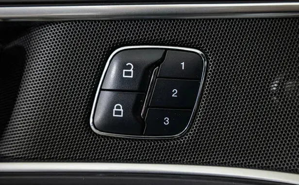 Ford Explorer, V Рестайлинг — фото 10