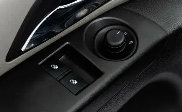 Chevrolet Cruze, I Рестайлинг — фото 11